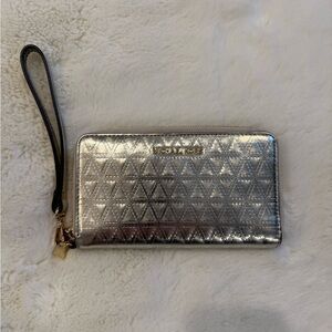 Michael Kors Gold Quilted Continental Wristlet Wallet Jet Set 🎄